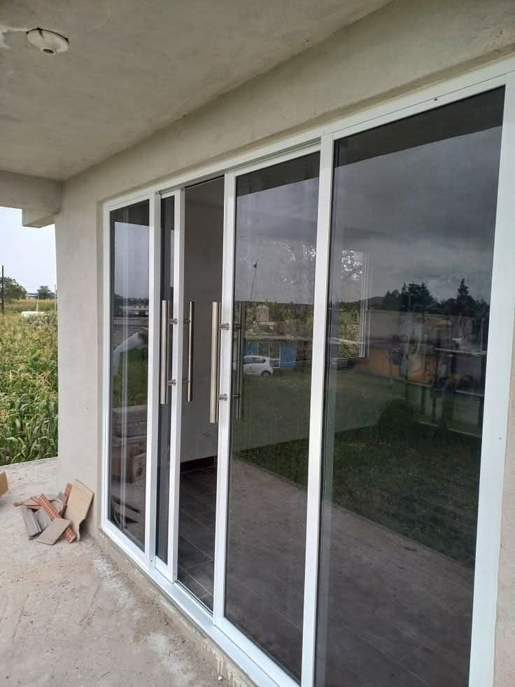 Ventanal corredizo de 4 hojas para jardín o patio - Vidriera Monza Mexicali